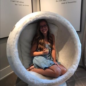 Meet your Posher, Christina